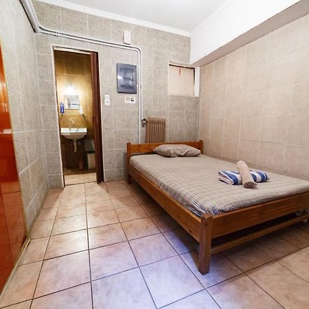 Private Flat For 2 Or 3 With Back Yard Near Exarhia Square And Archaelogical Museum Apartment Атина Екстериор снимка