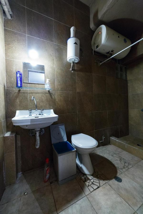 Private Flat For 2 Or 3 With Back Yard Near Exarhia Square And Archaelogical Museum Apartment Атина Екстериор снимка
